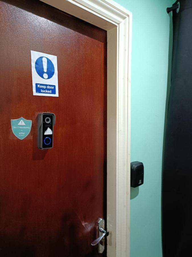 Homestay Bedspace Birmingham Bagian luar foto